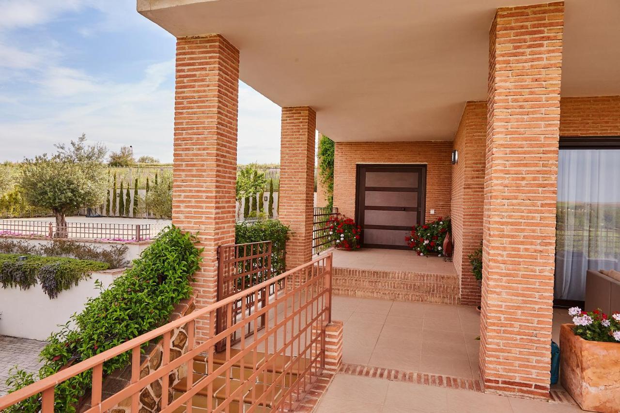 Villa Alcotan Layos By Toledo Ap Exterior foto