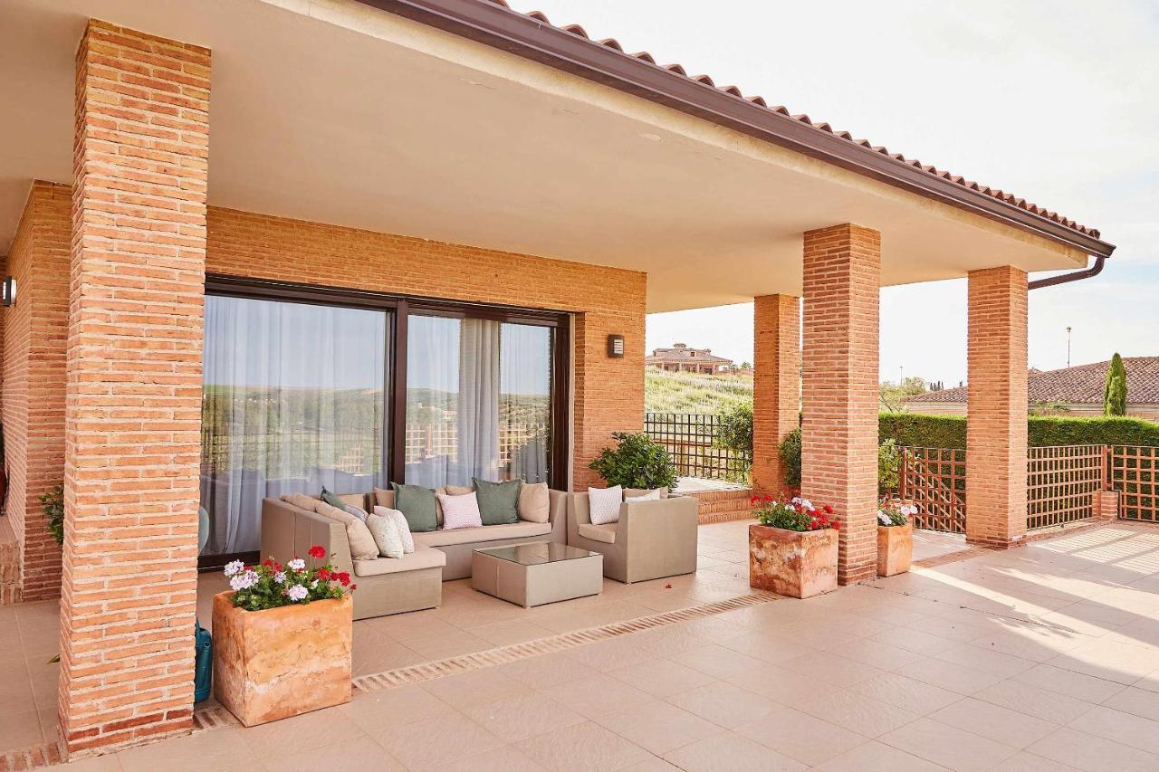Villa Alcotan Layos By Toledo Ap Exterior foto